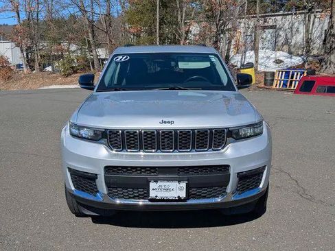 Certified 2021 Jeep Grand Cherokee L Limited AWD/4WD image 2