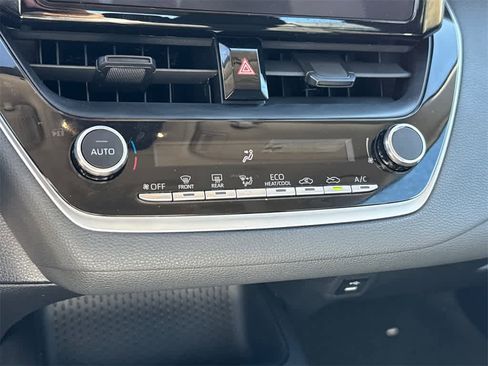 Used 2024 Toyota Corolla LE image 27