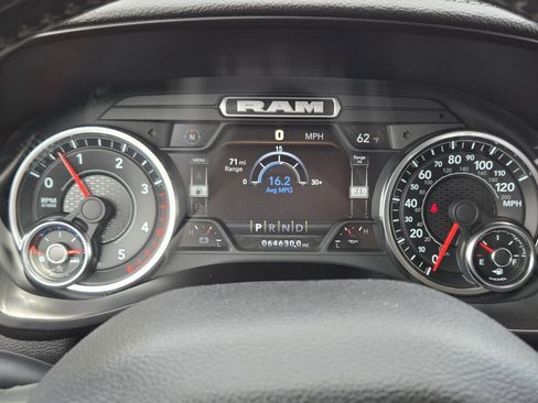 Used 2023 RAM 2500 Laramie AWD/4WD image 18