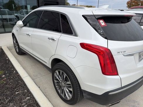 Used 2019 Cadillac XT5 Premium Luxury image 2