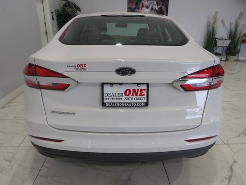 Used 2020 Ford Fusion S FWD image 4