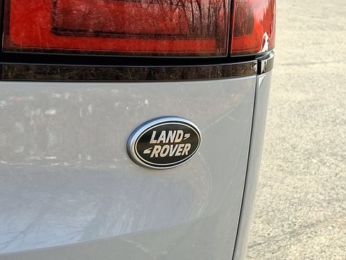 Used 2023 Land Rover Range Rover Sport SE image 27