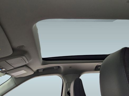 New 2026 Ford Explorer Active w/ Active Comfort Package image 12