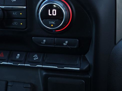 Used 2020 Chevrolet Silverado 1500 LT w/ All-Star Edition image 31