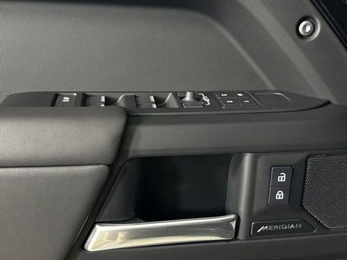 Used 2025 Land Rover Defender 110 S AWD/4WD image 12