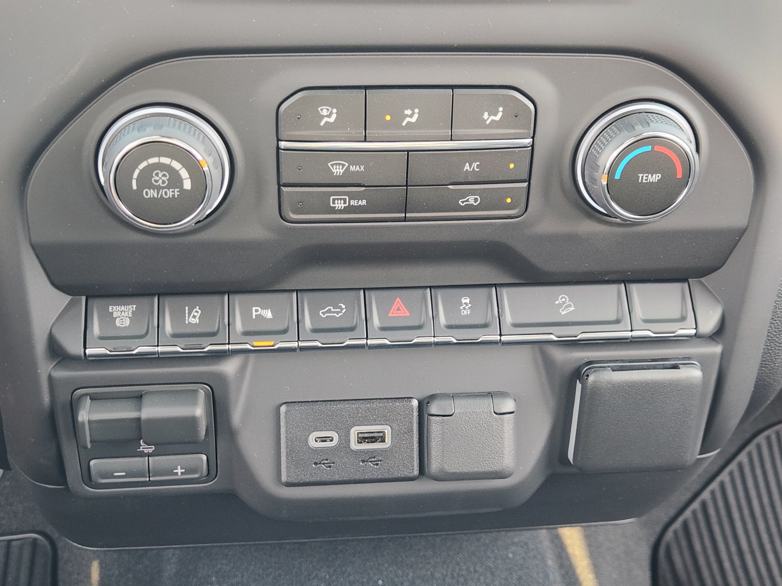 New 2026 Chevrolet Silverado 2500 Custom w/ Custom Value Package AWD/4WD image 18