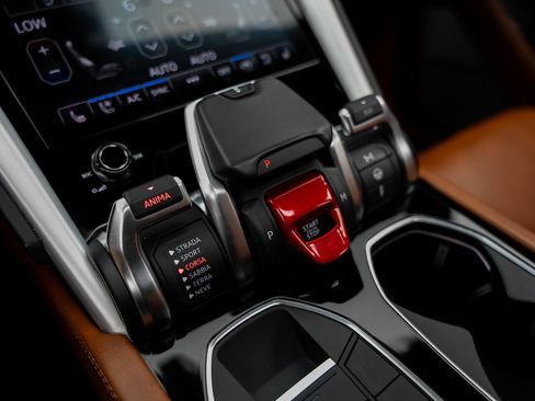 Used 2019 Lamborghini Urus AWD/4WD image 48
