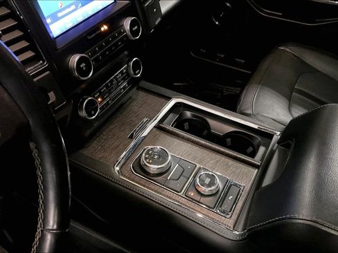 Used 2020 Ford Expedition Max Limited image 16