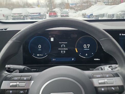 Certified 2024 Hyundai Kona Limited image 15