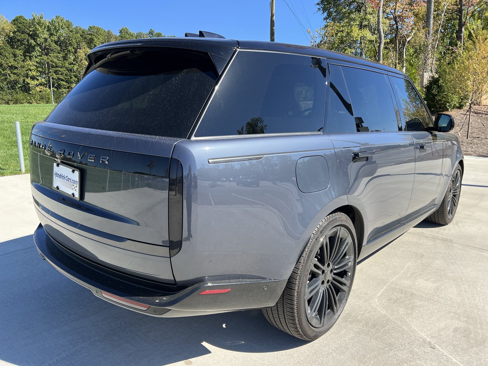Used 2026 Land Rover Range Rover Long Wheelbase SE AWD/4WD image 9