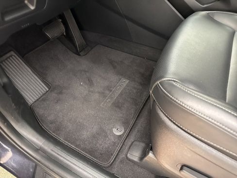 Used 2025 Kia Telluride S image 16