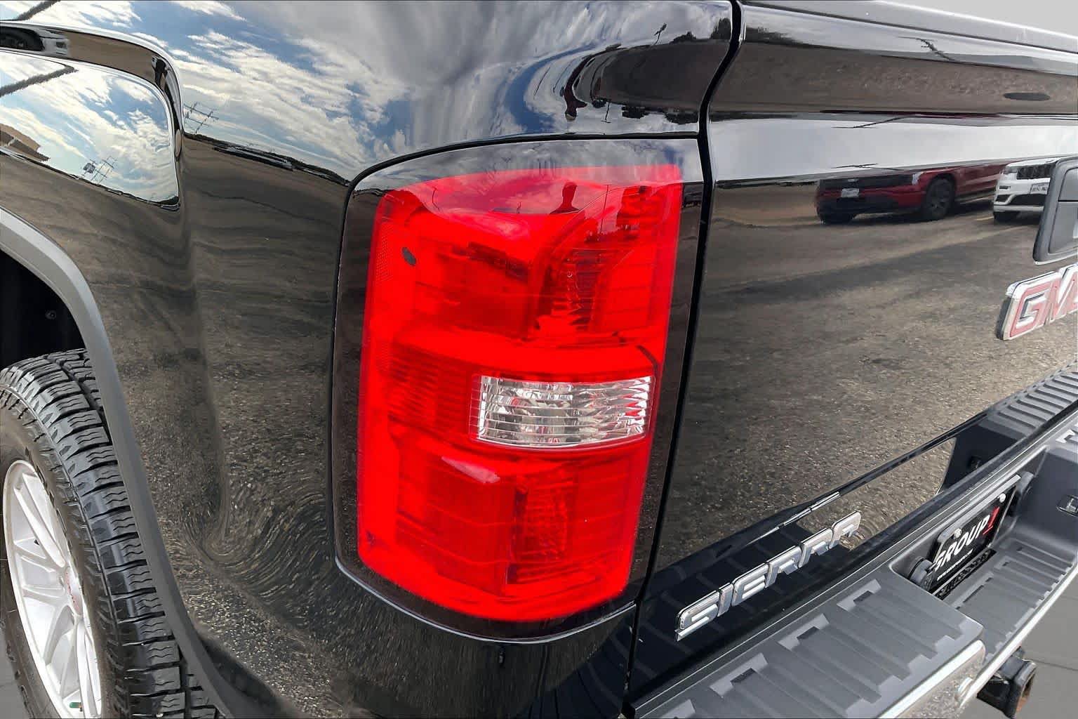 Used 2018 GMC Sierra 1500 SLE w/ SLE Value Package AWD/4WD image 27