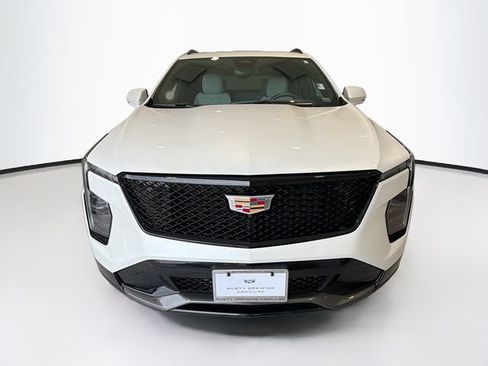 Certified 2025 Cadillac XT4 Sport FWD image 2