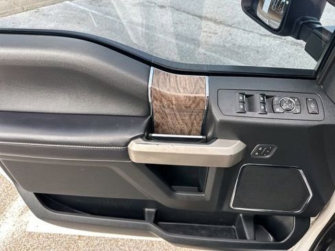 Used 2019 Ford F250 Lariat w/ Lariat Ultimate Package image 29