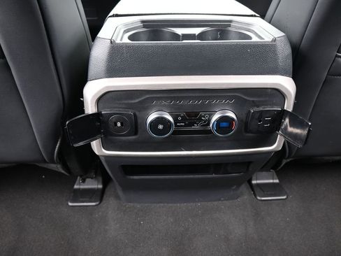 Used 2024 Ford Expedition Max XLT image 43