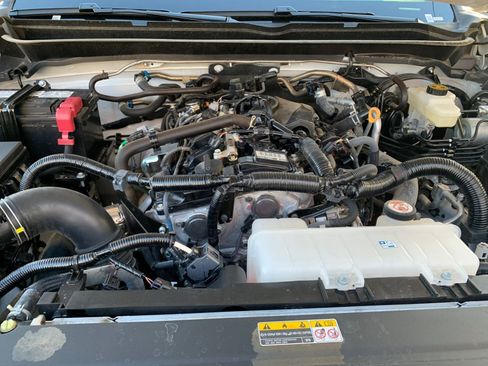 Used 2025 Toyota Tacoma TRD Off-Road image 30