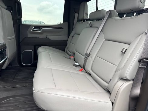 New 2026 GMC Sierra 1500 SLT w/ SLT Premium Package AWD/4WD image 32