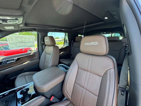 New 2026 Chevrolet Tahoe High Country RWD image 14