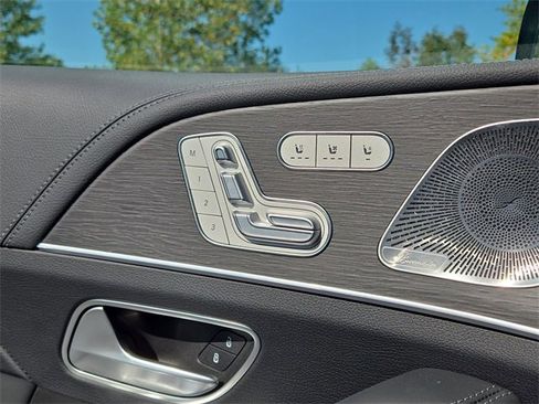 New 2025 Mercedes-Benz GLS 580 4MATIC image 23
