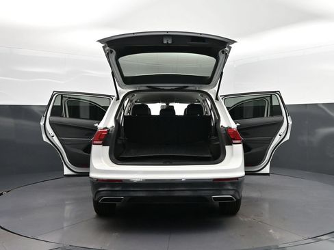 Used 2018 Volkswagen Tiguan SE FWD image 52