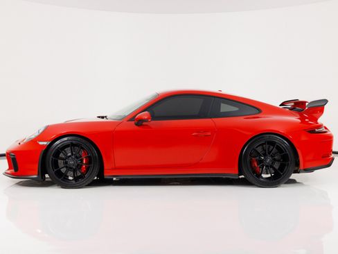 Used 2018 Porsche 911 GT3 w/ Sport Chrono Package RWD image 6