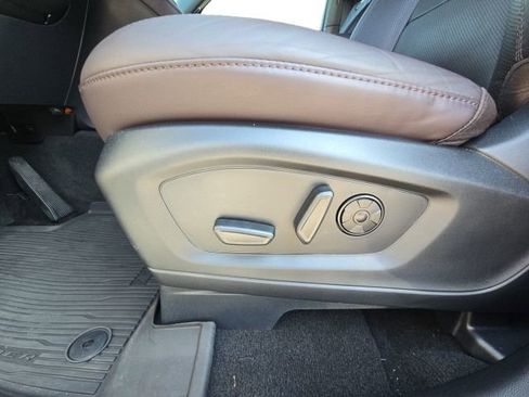 Used 2025 Ford Explorer Platinum w/ Ultimate Package image 24