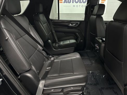 Used 2022 Chevrolet Tahoe Z71 w/ Luxury Package AWD/4WD image 20