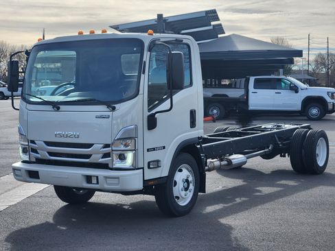 New 2025 Isuzu NQR image 4