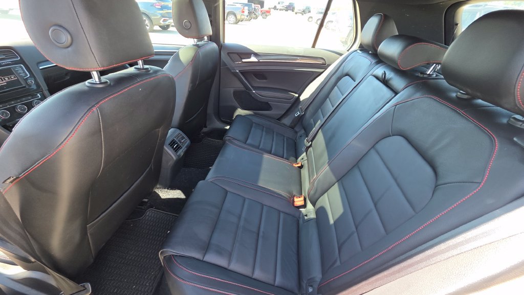 Used 2017 Volkswagen GTI SE FWD image 13
