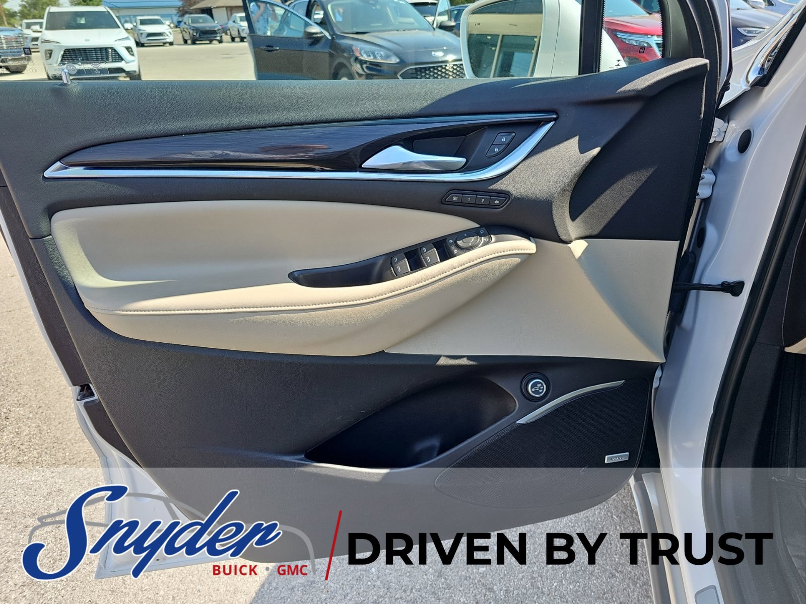 Used 2018 Buick Enclave Premium FWD image 14