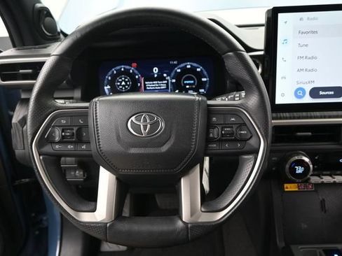 Used 2025 Toyota 4Runner Platinum AWD/4WD image 6