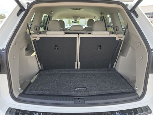 New 2026 Volkswagen Atlas SE image 14