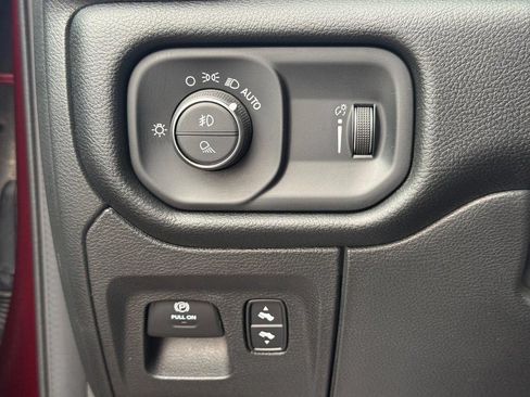 Used 2022 RAM 1500 Big Horn AWD/4WD image 24