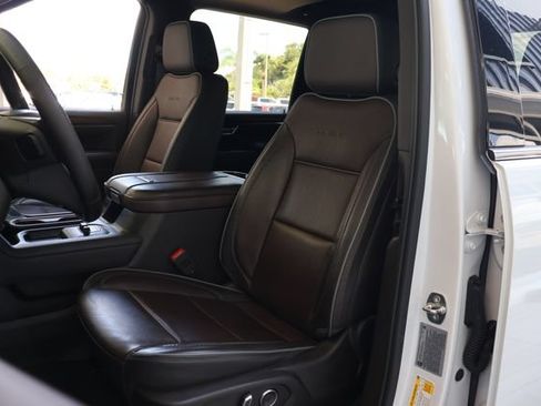 Used 2024 GMC Sierra 2500 Denali w/ Denali Reserve Package AWD/4WD image 15