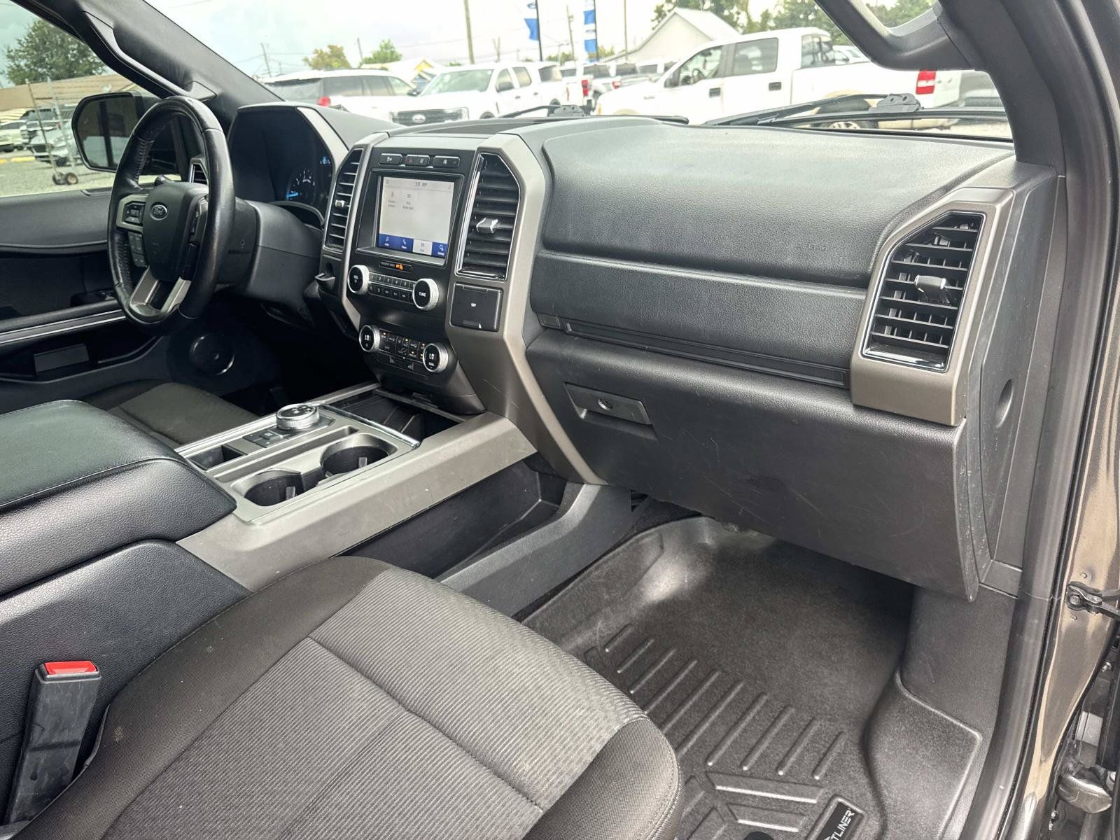 Used 2021 Ford Expedition Max XLT w/ Cargo Package RWD image 11