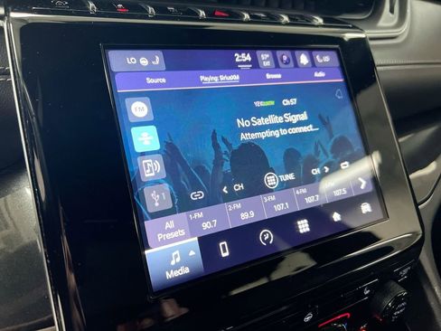 Used 2021 Jeep Grand Cherokee L Laredo image 14