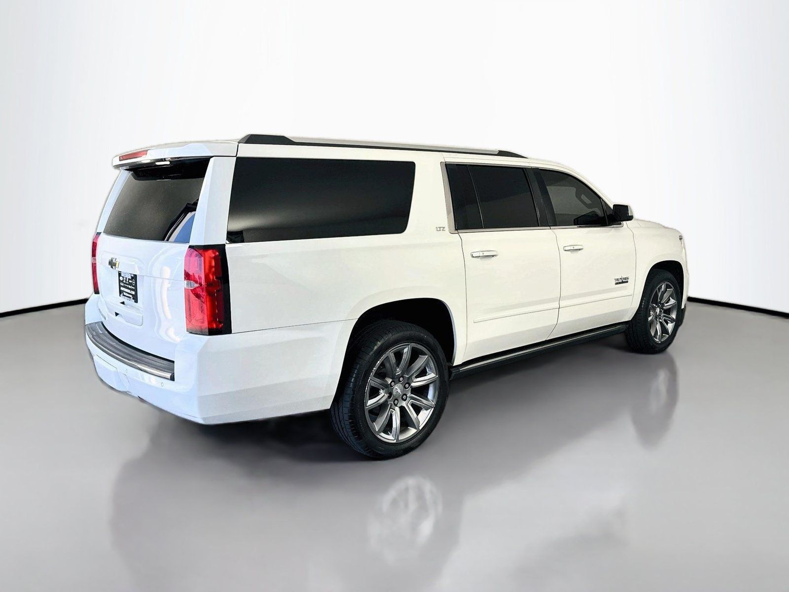 Used 2015 Chevrolet Suburban LTZ w/ Texas Edition RWD image 7