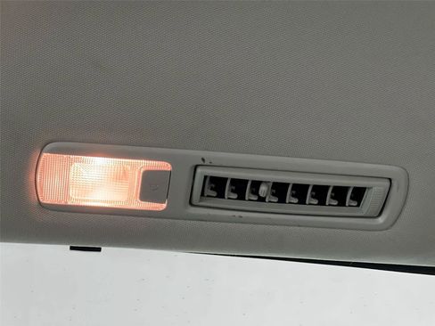 Used 2022 Toyota Sienna LE image 24