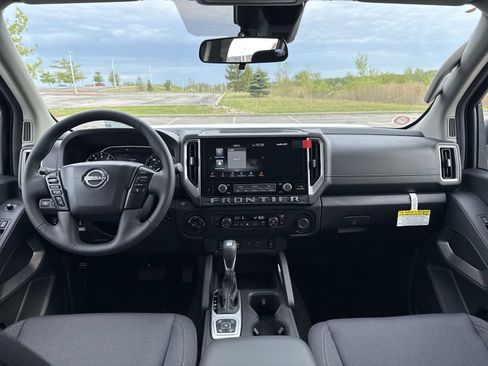New 2026 Nissan Frontier SV w/ SV Convenience Package AWD/4WD image 13