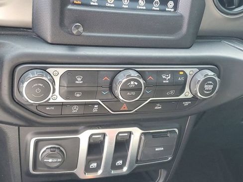 Used 2021 Jeep Wrangler Sport AWD/4WD image 18