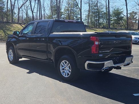 Used 2021 Chevrolet Silverado 1500 LT w/ Z71 Off-Road Package image 24