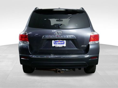Used 2012 Toyota Highlander Limited w/ Tow Pkg AWD/4WD image 9