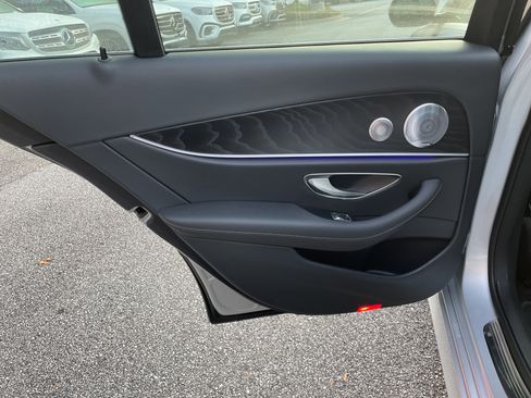 Used 2020 Mercedes-Benz E 450 4MATIC Sedan image 37