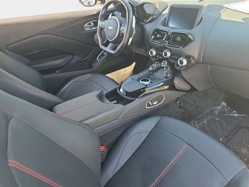 Used 2023 Aston Martin V8 Vantage Coupe image 10