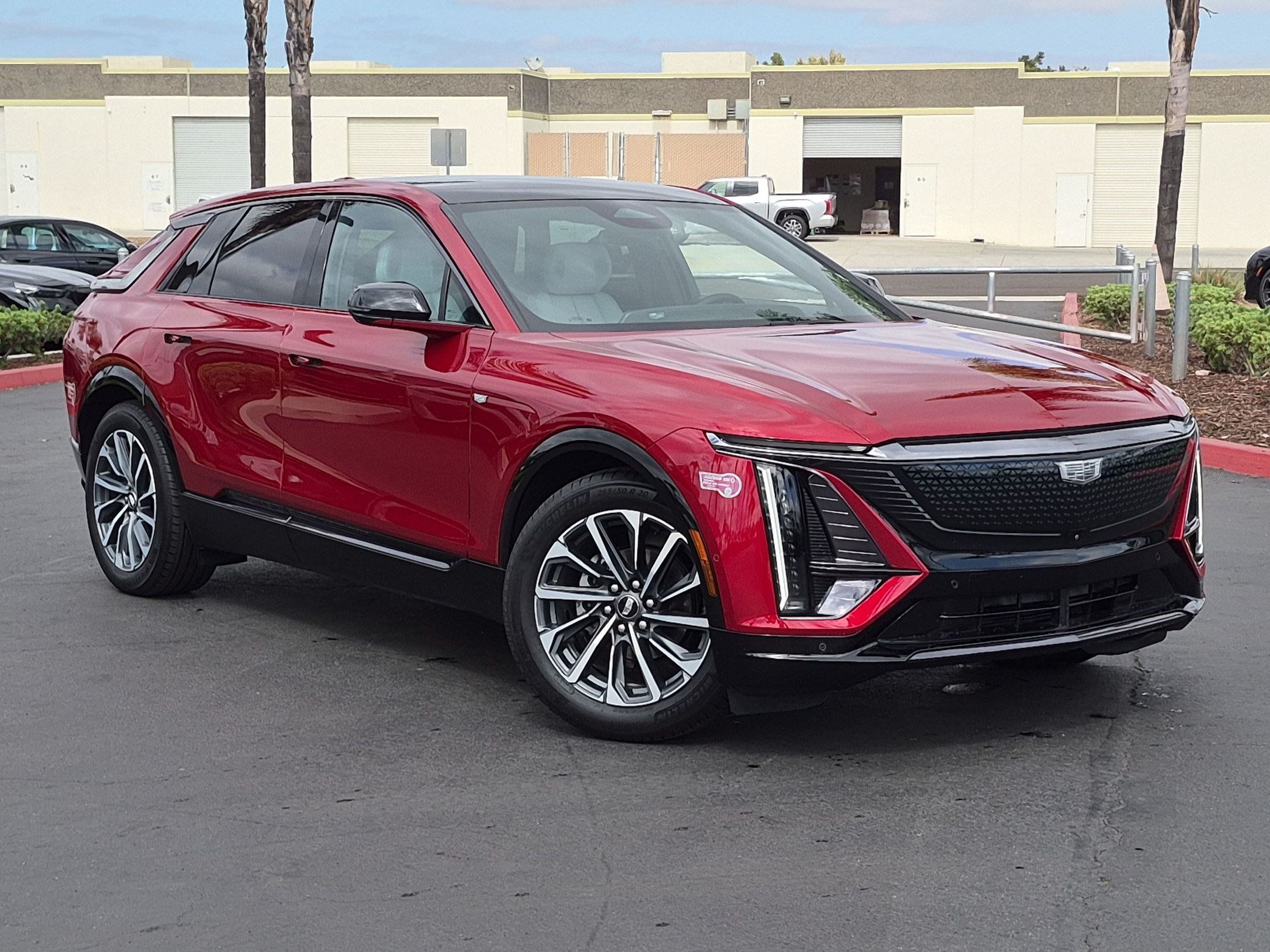 Used 2024 Cadillac Lyriq Sport RWD image 2