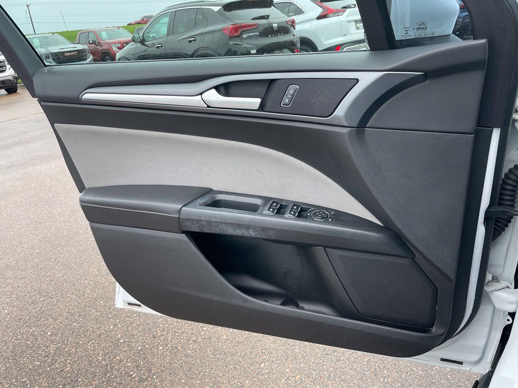 Used 2016 Ford Fusion S FWD image 35