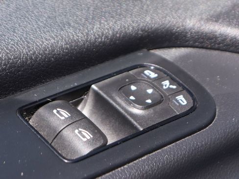 Used 2025 Mercedes-Benz Sprinter 2500 image 20