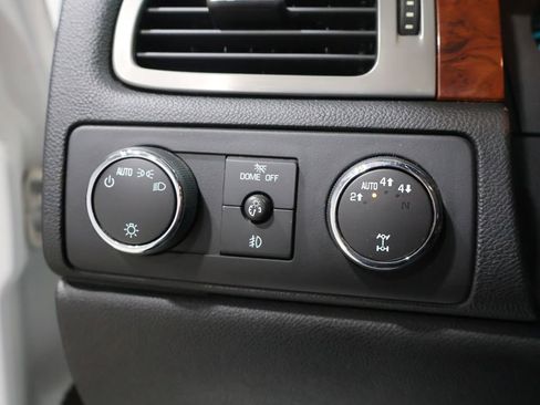 Used 2011 Chevrolet Avalanche LT w/ Luxury Package image 30