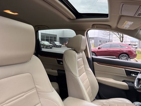 Used 2019 Honda CR-V Touring image 10