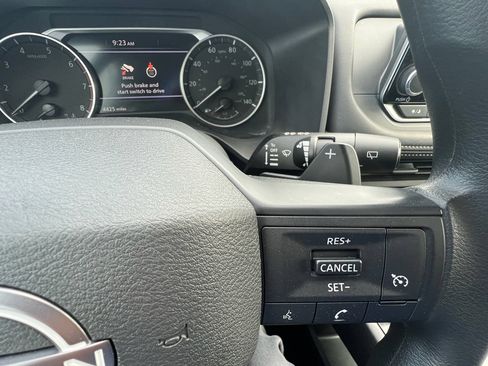 Used 2025 Nissan Rogue S image 23